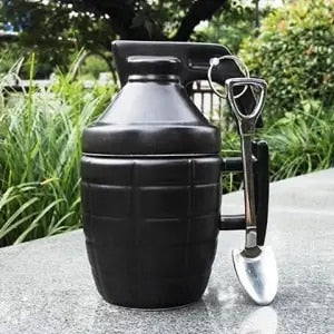 Tasse beauf | Mug pistolet et grenade