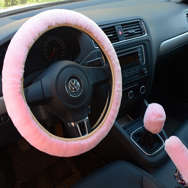 Couvre volant en peluche pour voiture rose